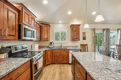 1438 W 2535 N, Clinton, UT 84015 - Photo 12