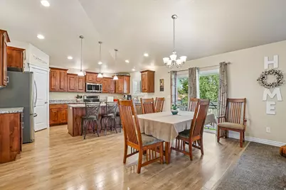 1438 W 2535 N, Clinton, UT 84015 - Photo 8