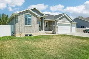 1438 W 2535 N, Clinton, UT 84015 - Photo 4