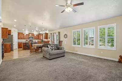 1438 W 2535 N, Clinton, UT 84015 - Photo 6