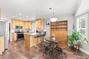 7043 S Sorrento Way, West Jordan, UT 84081 - Photo 8