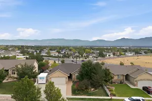 7043 S Sorrento Way, West Jordan, UT 84081 - Photo 2