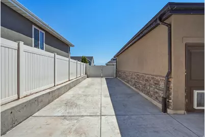 7452 S 5765 W, West Jordan, UT 84081 - Photo 46