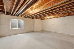 9289 S Castlebury Ct, Sandy, UT 84094 - Photo 26
