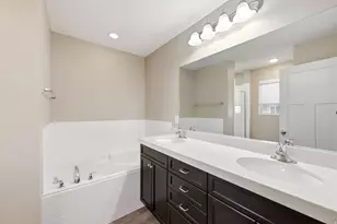 9289 S Castlebury Ct, Sandy, UT 84094 - Photo 16