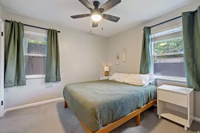 2490 E Commonwealth Ave S, Salt Lake City, UT 84109 - Photo 12