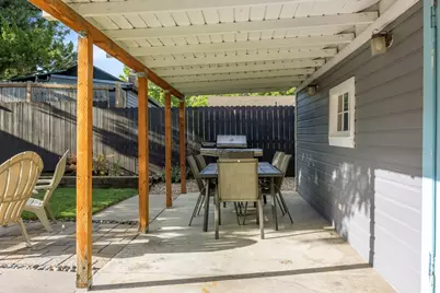 2490 E Commonwealth Ave S, Salt Lake City, UT 84109 - Photo 24