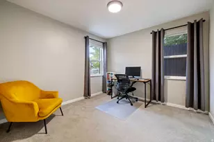 2490 E Commonwealth Ave S, Salt Lake City, UT 84109 - Photo 14