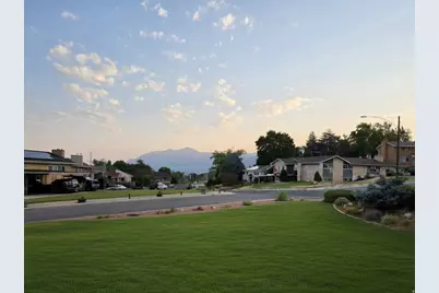 689 E Lavina Dr S, South Ogden, UT 84403 - Photo 28