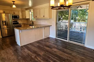 689 E Lavina Dr S, South Ogden, UT 84403 - Photo 6