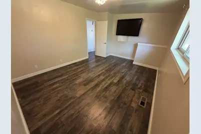689 E Lavina Dr S, South Ogden, UT 84403 - Photo 10
