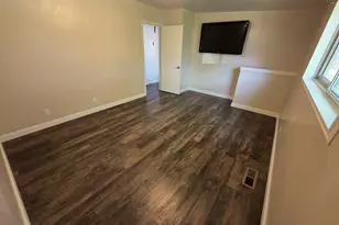 689 E Lavina Dr S, South Ogden, UT 84403 - Photo 10