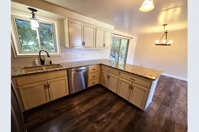 689 E Lavina Dr S, South Ogden, UT 84403 - Photo 8