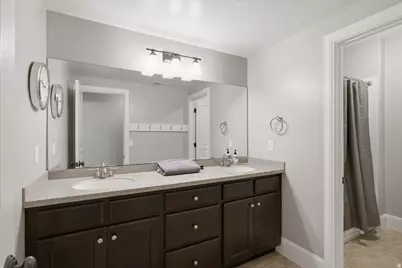 1257 S Rigby Rd, Kaysville, UT 84037 - Photo 32