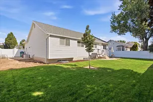 2847 W Lindi Way, Layton, UT 84041 - Photo 24