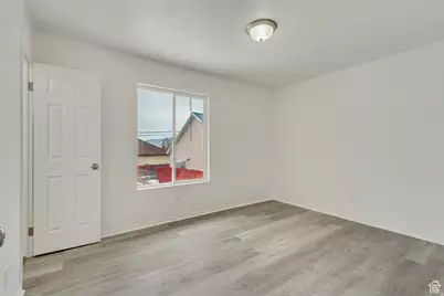 241 E Utah Ave, Tooele, UT 84074 - Photo 10