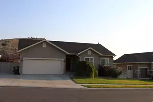 3827 E Pawnee Rd, Eagle Mountain, UT 84005 - Photo 2