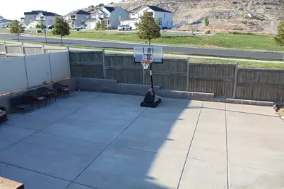 3827 E Pawnee Rd, Eagle Mountain, UT 84005 - Photo 28