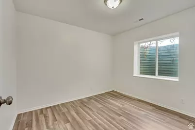 241 E Utah Ave, Tooele, UT 84074 - Photo 20