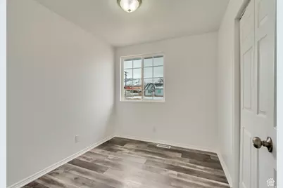 241 E Utah Ave, Tooele, UT 84074 - Photo 8