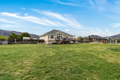 2444 N Sierra Dr, Eden, UT 84310 - Photo 34