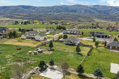 2444 N Sierra Dr, Eden, UT 84310 - Photo 40