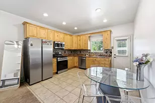 7772 S Rustic Pne Cv, Midvale, UT 84047 - Photo 8