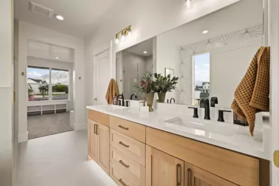342 E Holdaway Ln N, Vineyard, UT 84059 - Photo 12