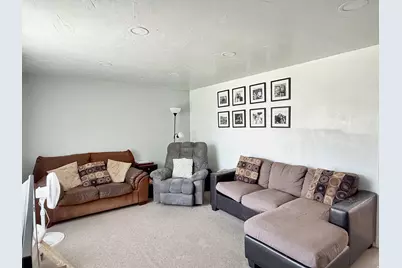 615 N Elm St, Orangeville, UT 84537 - Photo 4