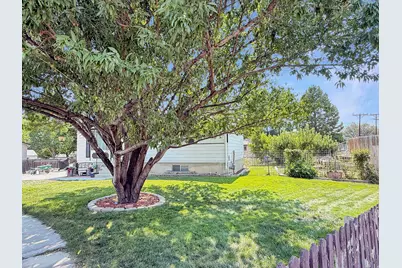 615 N Elm St, Orangeville, UT 84537 - Photo 30