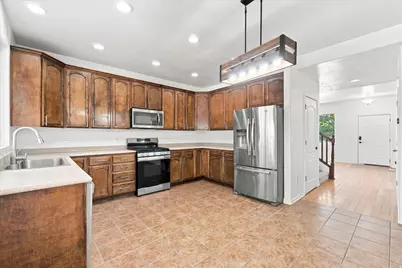 8286 S Rustic Oak Ct, West Jordan, UT 84081 - Photo 8