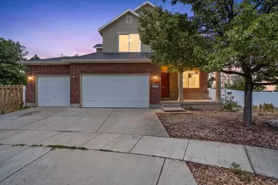 8286 S Rustic Oak Ct, West Jordan, UT 84081 - Photo 4