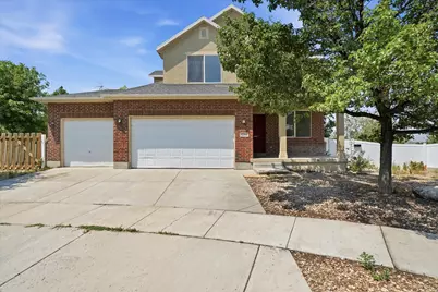 8286 S Rustic Oak Ct, West Jordan, UT 84081 - Photo 2