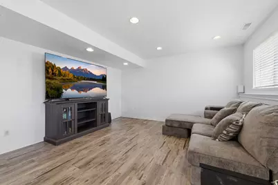 3799 Foxglen Dr, Roy, UT 84067 - Photo 26