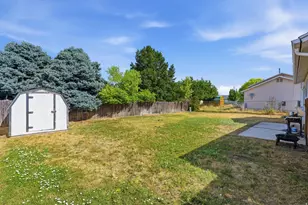 3799 Foxglen Dr, Roy, UT 84067 - Photo 4