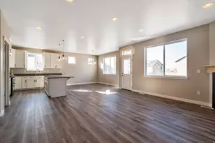 2449 Scarlet Rd, Eagle Mountain, UT 84005 - Photo 12