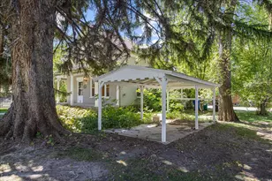 291 N Main St, Hyde Park, UT 84318 - Photo 32
