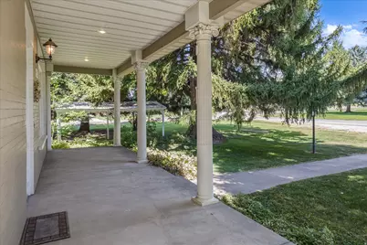 291 N Main St, Hyde Park, UT 84318 - Photo 4