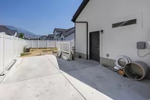 558 N Hampton Ln, Lindon, UT 84042 - Photo 42
