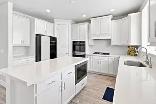 558 N Hampton Ln, Lindon, UT 84042 - Photo 18