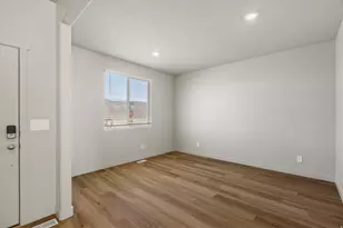 3528 N Hannah St, Eagle Mountain, UT 84005 - Photo 6