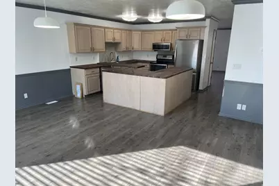 270 E Center St, Bountiful, UT 84010 - Photo 30