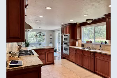 535 E Powell Ave, Centerville, UT 84014 - Photo 14