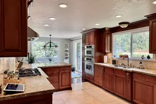 535 E Powell Ave, Centerville, UT 84014 - Photo 14