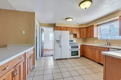 3382 S Sharon Cir, Magna, UT 84044 - Photo 8