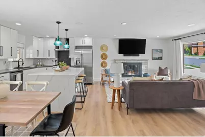 923 E 350 N, Bountiful, UT 84010 - Photo 2