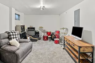 923 E 350 N, Bountiful, UT 84010 - Photo 34