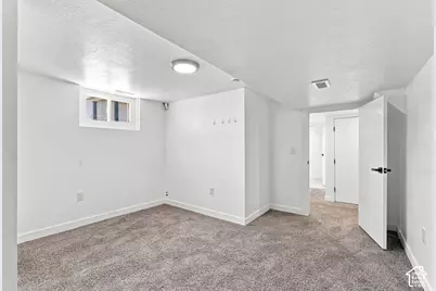 2861 S 2700 E, Salt Lake City, UT 84109 - Photo 18