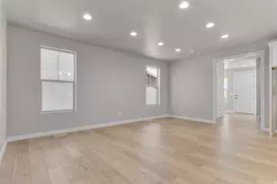 7002 W Terraine Rd, West Jordan, UT 84081 - Photo 10