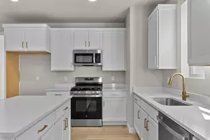 7002 W Terraine Rd, West Jordan, UT 84081 - Photo 14